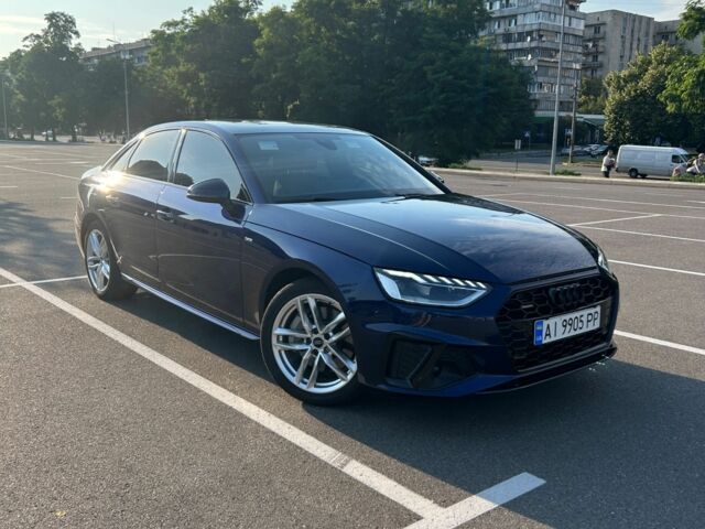 Синий Ауди А4, объемом двигателя 2 л и пробегом 108 тыс. км за 26400 $, фото 1 на Automoto.ua