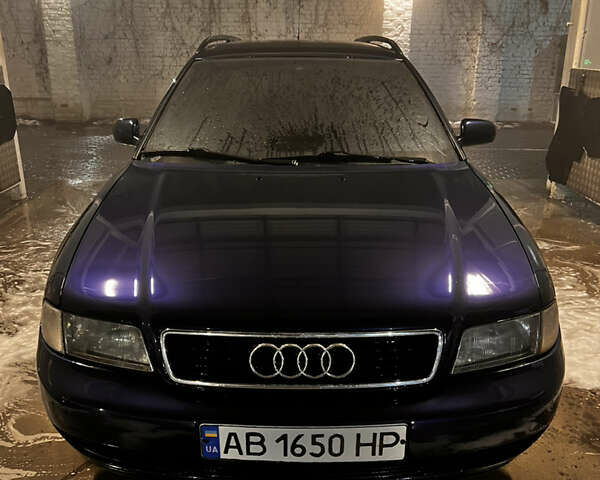 Синій Ауді А4, об'ємом двигуна 1.78 л та пробігом 308 тис. км за 4400 $, фото 1 на Automoto.ua
