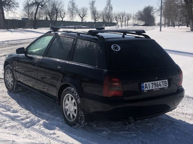 Синий Ауди А4, объемом двигателя 1.9 л и пробегом 420 тыс. км за 3300 $, фото 1 на Automoto.ua