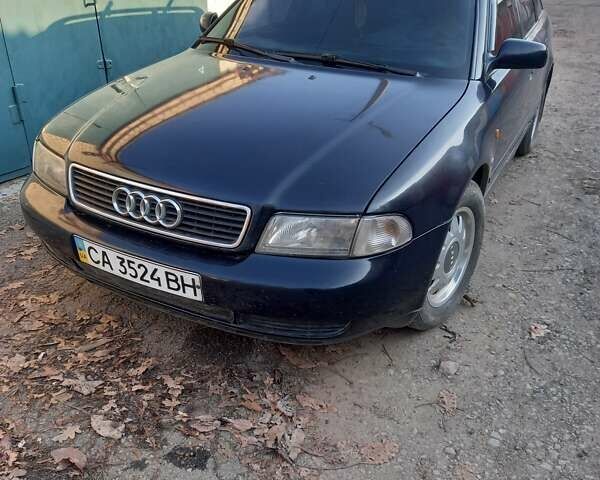 Синій Ауді А4, об'ємом двигуна 1.78 л та пробігом 3 тис. км за 4000 $, фото 1 на Automoto.ua