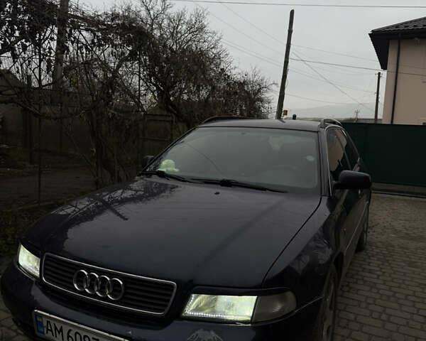 Синий Ауди А4, объемом двигателя 0 л и пробегом 400 тыс. км за 4500 $, фото 1 на Automoto.ua