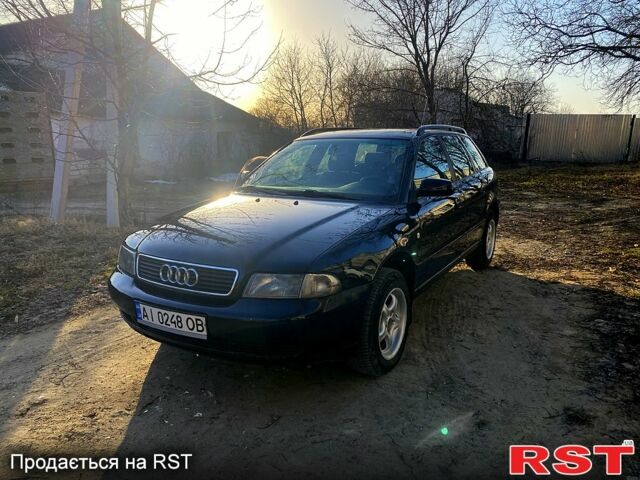 Синий Ауди А4, объемом двигателя 1.9 л и пробегом 387 тыс. км за 3650 $, фото 1 на Automoto.ua