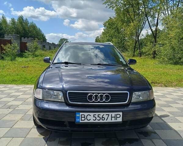 Синій Ауді А4, об'ємом двигуна 1.6 л та пробігом 251 тис. км за 3200 $, фото 1 на Automoto.ua