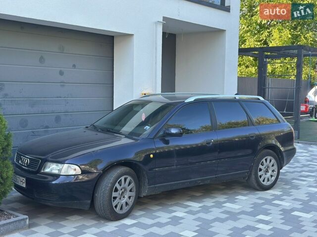 Синій Ауді А4, об'ємом двигуна 1.6 л та пробігом 277 тис. км за 2350 $, фото 1 на Automoto.ua