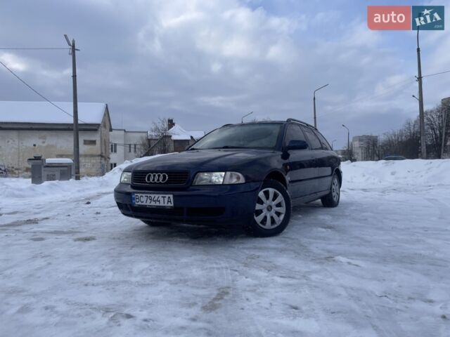 Синий Ауди А4, объемом двигателя 1.6 л и пробегом 309 тыс. км за 3700 $, фото 1 на Automoto.ua