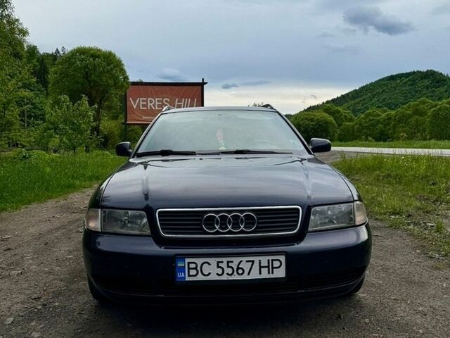 Синій Ауді А4, об'ємом двигуна 1.6 л та пробігом 260 тис. км за 2600 $, фото 1 на Automoto.ua