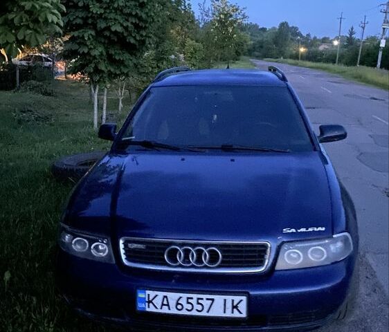 Синій Ауді А4, об'ємом двигуна 2.4 л та пробігом 400 тис. км за 3700 $, фото 1 на Automoto.ua