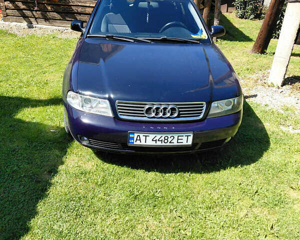 Синий Ауди А4, объемом двигателя 1.6 л и пробегом 347 тыс. км за 3700 $, фото 1 на Automoto.ua