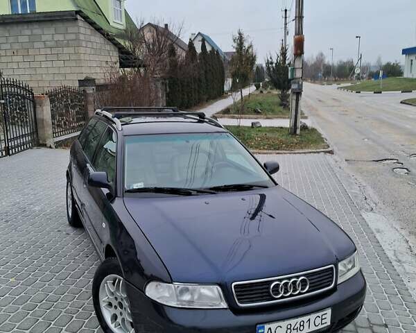 Синий Ауди А4, объемом двигателя 2.5 л и пробегом 420 тыс. км за 3800 $, фото 1 на Automoto.ua