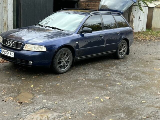 Синий Ауди А4, объемом двигателя 1.9 л и пробегом 260 тыс. км за 4800 $, фото 1 на Automoto.ua