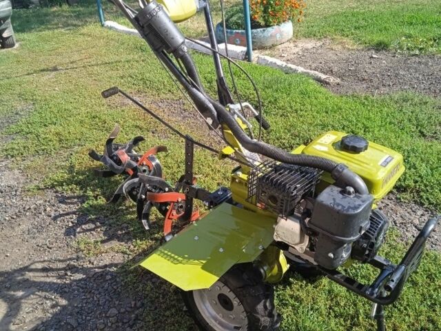 Синій Ауді А4, об'ємом двигуна 1.78 л та пробігом 280 тис. км за 4100 $, фото 1 на Automoto.ua