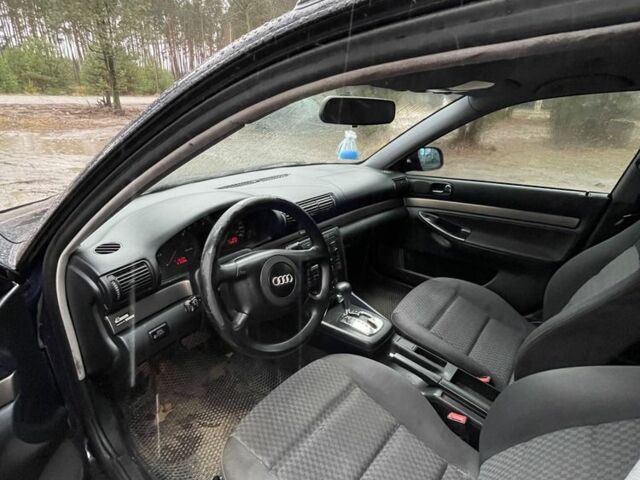 Синій Ауді А4, об'ємом двигуна 1.9 л та пробігом 350 тис. км за 3000 $, фото 1 на Automoto.ua
