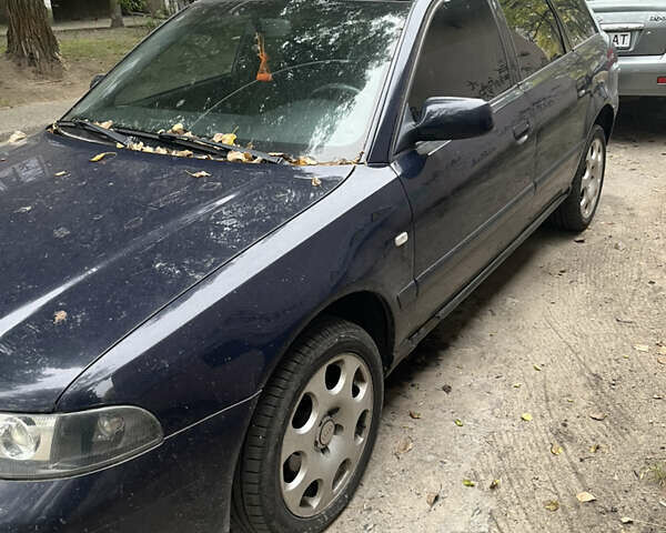Синій Ауді А4, об'ємом двигуна 1.9 л та пробігом 300 тис. км за 2750 $, фото 1 на Automoto.ua
