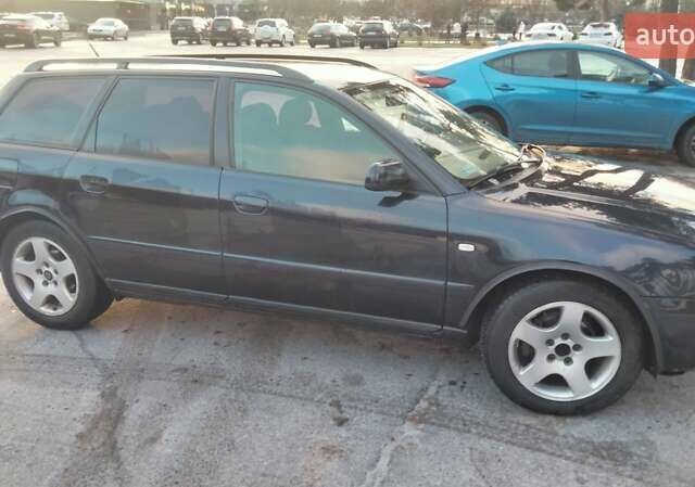 Синий Ауди А4, объемом двигателя 1.9 л и пробегом 350 тыс. км за 3900 $, фото 1 на Automoto.ua