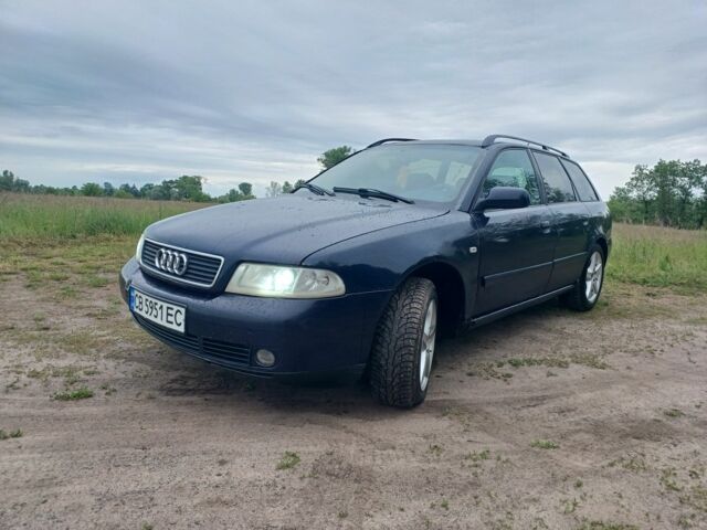 Синий Ауди А4, объемом двигателя 1.9 л и пробегом 325 тыс. км за 2700 $, фото 1 на Automoto.ua
