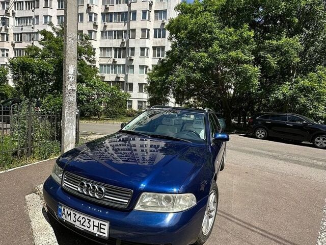 Синий Ауди А4, объемом двигателя 1.9 л и пробегом 353 тыс. км за 5100 $, фото 1 на Automoto.ua