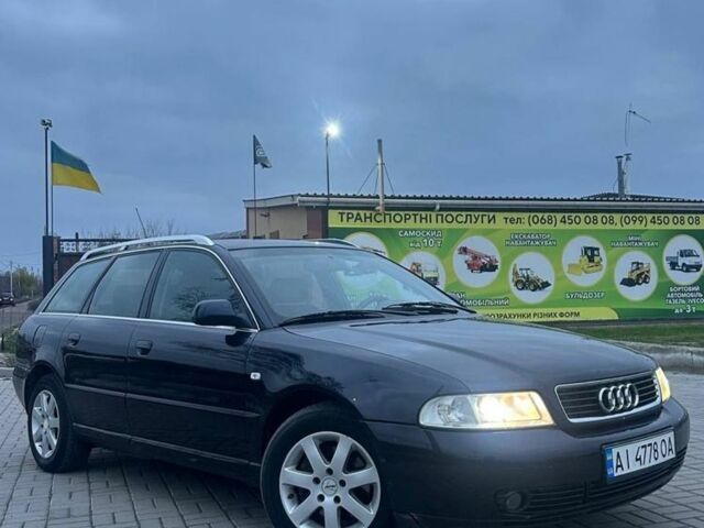 Синій Ауді А4, об'ємом двигуна 2.5 л та пробігом 200 тис. км за 3600 $, фото 1 на Automoto.ua