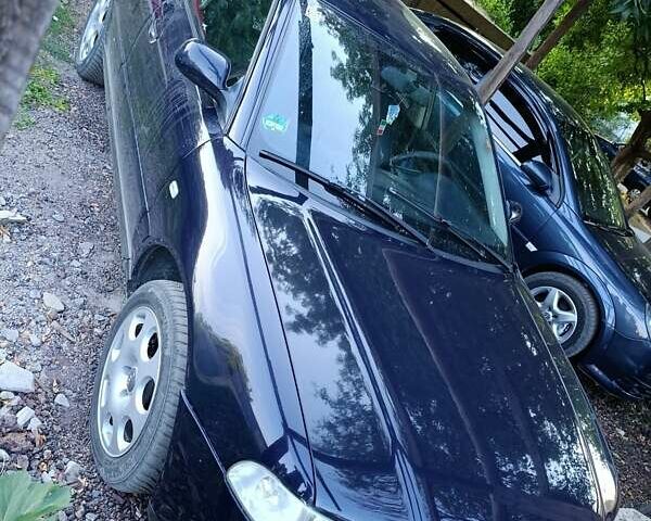 Синий Ауди А4, объемом двигателя 1.78 л и пробегом 350 тыс. км за 4300 $, фото 1 на Automoto.ua