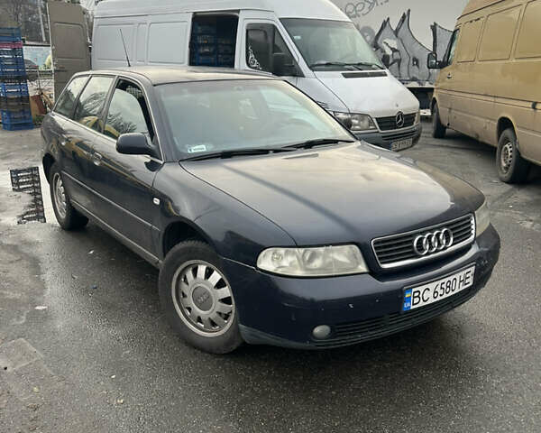 Синій Ауді А4, об'ємом двигуна 2.5 л та пробігом 400 тис. км за 3500 $, фото 1 на Automoto.ua