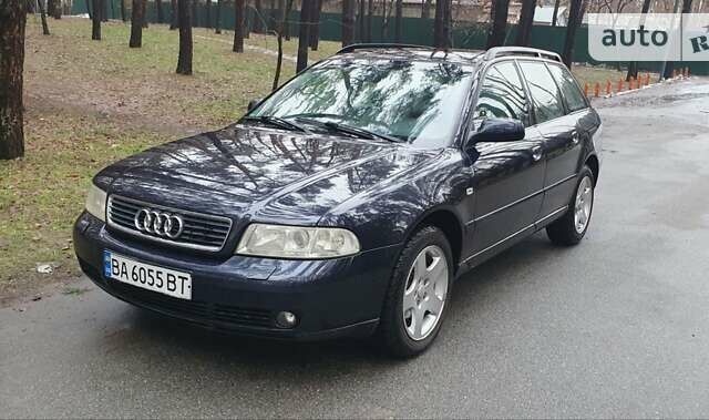 Синий Ауди А4, объемом двигателя 1.78 л и пробегом 209 тыс. км за 3899 $, фото 1 на Automoto.ua