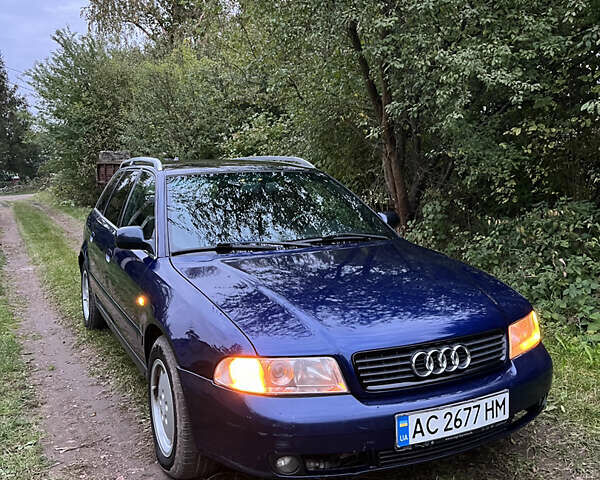 Синий Ауди А4, объемом двигателя 1.78 л и пробегом 250 тыс. км за 3600 $, фото 1 на Automoto.ua