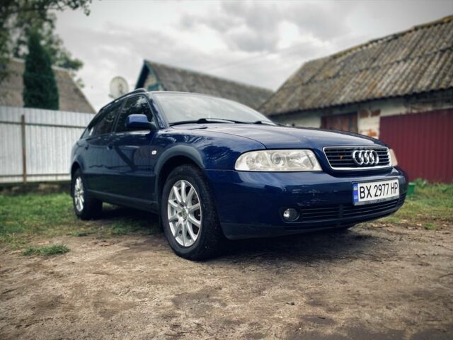 Синій Ауді А4, об'ємом двигуна 1.6 л та пробігом 330 тис. км за 4500 $, фото 1 на Automoto.ua