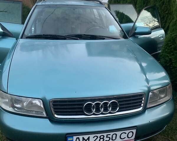 Синий Ауди А4, объемом двигателя 1.9 л и пробегом 300 тыс. км за 4300 $, фото 1 на Automoto.ua