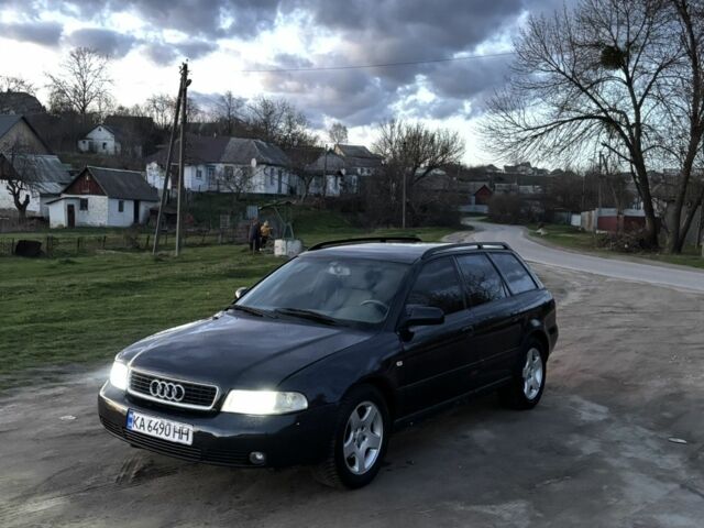 Синий Ауди А4, объемом двигателя 1.8 л и пробегом 180 тыс. км за 2990 $, фото 1 на Automoto.ua