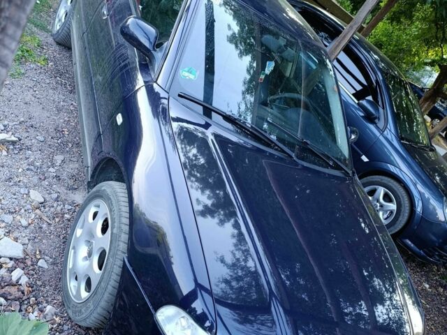 Синий Ауди А4, объемом двигателя 1.8 л и пробегом 350 тыс. км за 4350 $, фото 1 на Automoto.ua