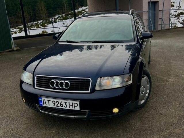 Синий Ауди А4, объемом двигателя 2.5 л и пробегом 400 тыс. км за 4500 $, фото 1 на Automoto.ua
