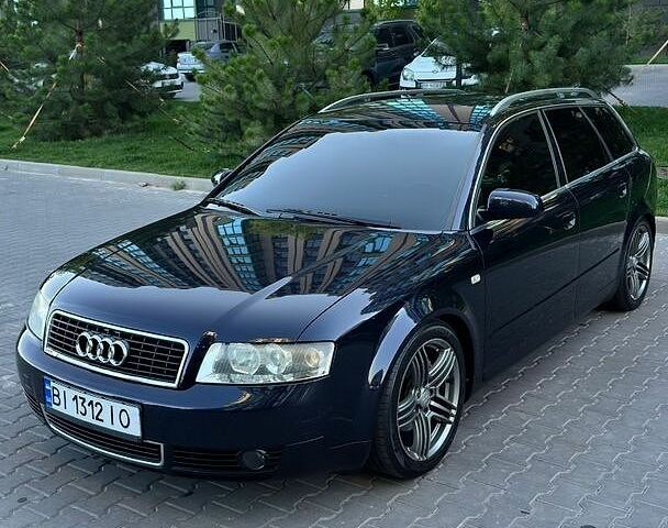 Синій Ауді А4, об'ємом двигуна 1.98 л та пробігом 263 тис. км за 5400 $, фото 1 на Automoto.ua