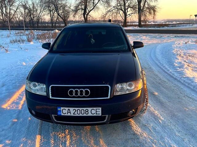 Синий Ауди А4, объемом двигателя 1.9 л и пробегом 500 тыс. км за 4600 $, фото 1 на Automoto.ua