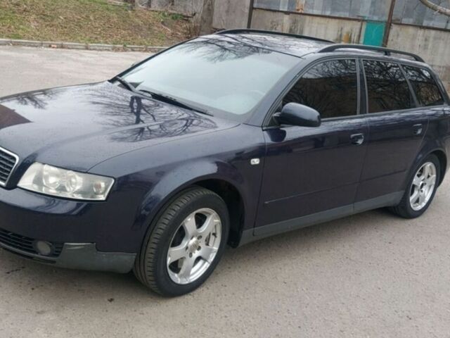 Синий Ауди А4, объемом двигателя 2.5 л и пробегом 327 тыс. км за 4900 $, фото 1 на Automoto.ua