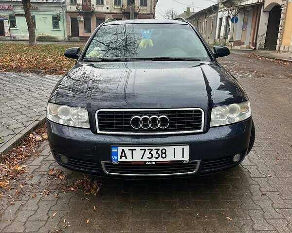Синий Ауди А4, объемом двигателя 2 л и пробегом 267 тыс. км за 5500 $, фото 1 на Automoto.ua