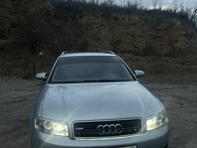 Синий Ауди А4, объемом двигателя 1.8 л и пробегом 350 тыс. км за 4999 $, фото 1 на Automoto.ua