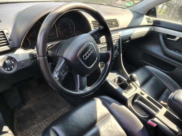 Синій Ауді А4, об'ємом двигуна 2 л та пробігом 265 тис. км за 1299 $, фото 1 на Automoto.ua