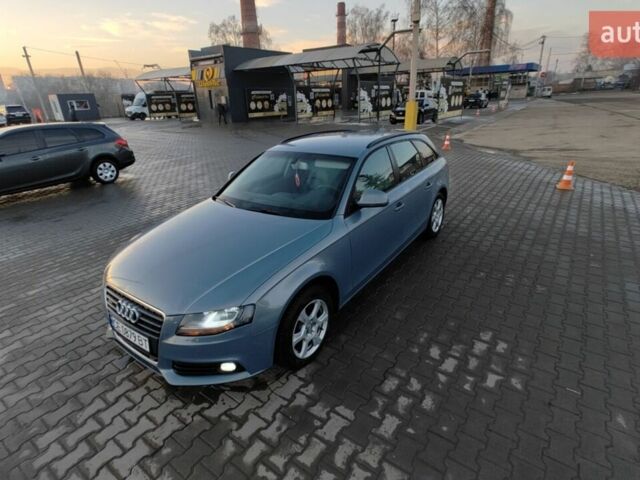 Синий Ауди А4, объемом двигателя 2 л и пробегом 270 тыс. км за 9700 $, фото 1 на Automoto.ua