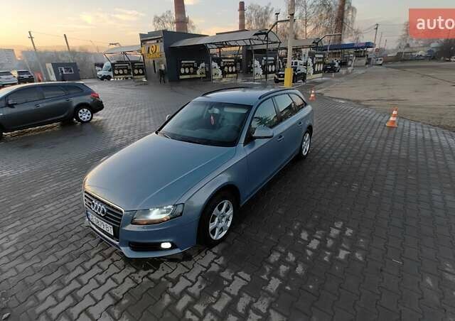 Синій Ауді А4, об'ємом двигуна 2 л та пробігом 270 тис. км за 9700 $, фото 1 на Automoto.ua