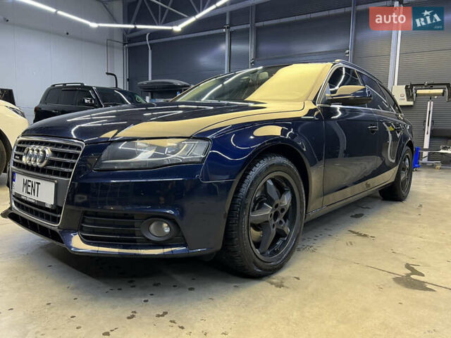 Синій Ауді А4, об'ємом двигуна 2 л та пробігом 299 тис. км за 10000 $, фото 1 на Automoto.ua
