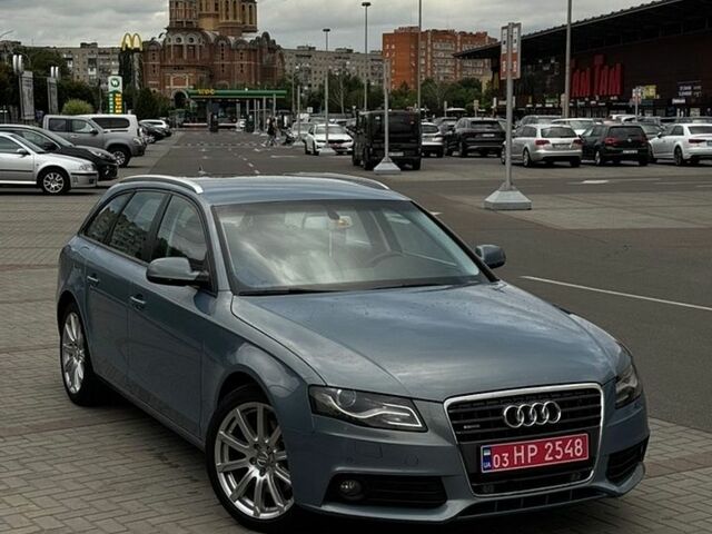 Синий Ауди А4, объемом двигателя 2 л и пробегом 215 тыс. км за 9300 $, фото 1 на Automoto.ua