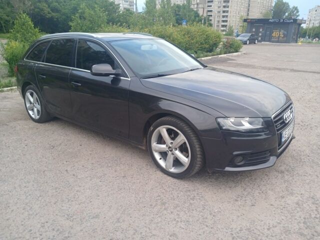 Синий Ауди А4, объемом двигателя 3 л и пробегом 260 тыс. км за 5000 $, фото 1 на Automoto.ua
