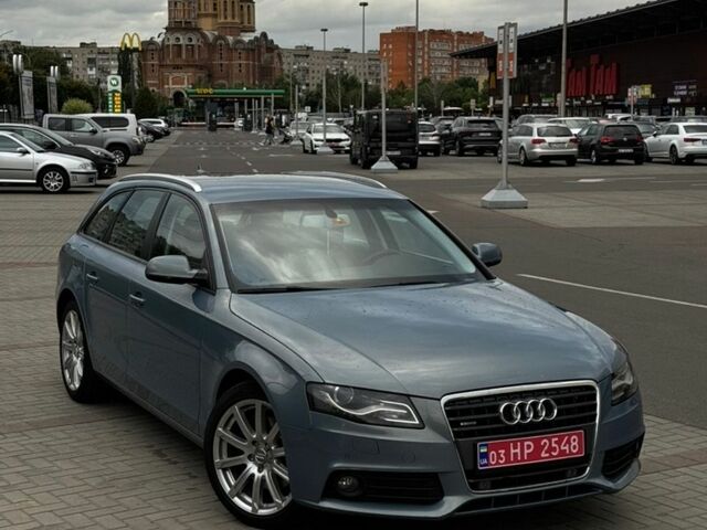 Синій Ауді А4, об'ємом двигуна 2 л та пробігом 215 тис. км за 9100 $, фото 1 на Automoto.ua