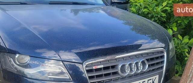 Синій Ауді А4, об'ємом двигуна 2 л та пробігом 330 тис. км за 8900 $, фото 1 на Automoto.ua