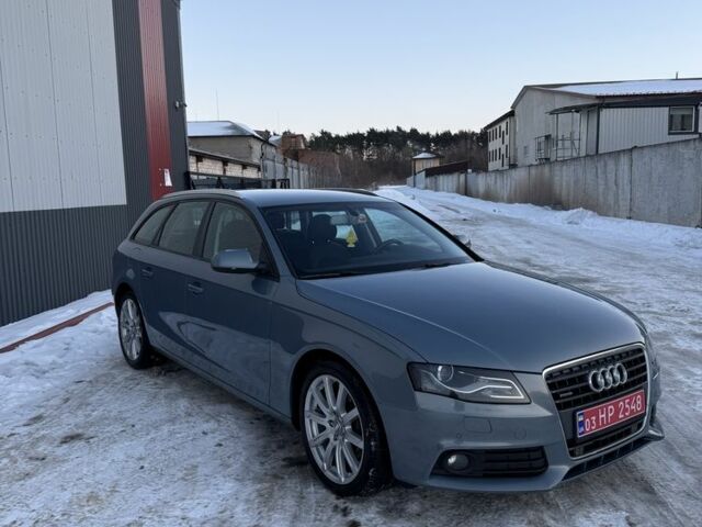 Синий Ауди А4, объемом двигателя 2 л и пробегом 213 тыс. км за 9300 $, фото 1 на Automoto.ua