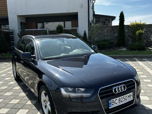 Синий Ауди А4, объемом двигателя 2 л и пробегом 270 тыс. км за 10600 $, фото 1 на Automoto.ua