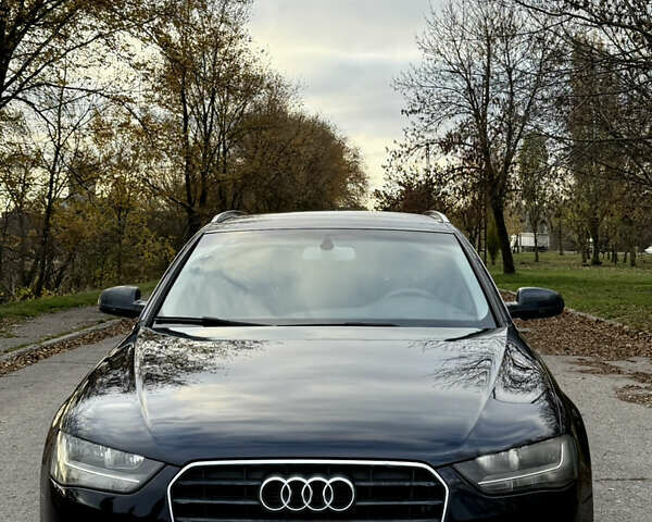 Синий Ауди А4, объемом двигателя 1.97 л и пробегом 330 тыс. км за 12100 $, фото 1 на Automoto.ua