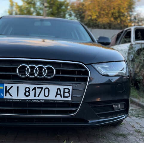 Синий Ауди А4, объемом двигателя 1.9 л и пробегом 210 тыс. км за 14000 $, фото 1 на Automoto.ua