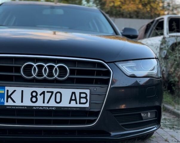 Синий Ауди А4, объемом двигателя 2 л и пробегом 210 тыс. км за 14000 $, фото 1 на Automoto.ua