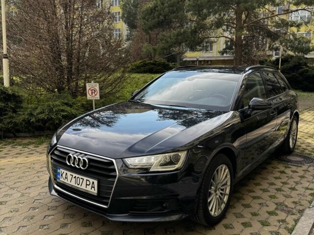 Синий Ауди А4, объемом двигателя 2 л и пробегом 225 тыс. км за 16300 $, фото 1 на Automoto.ua