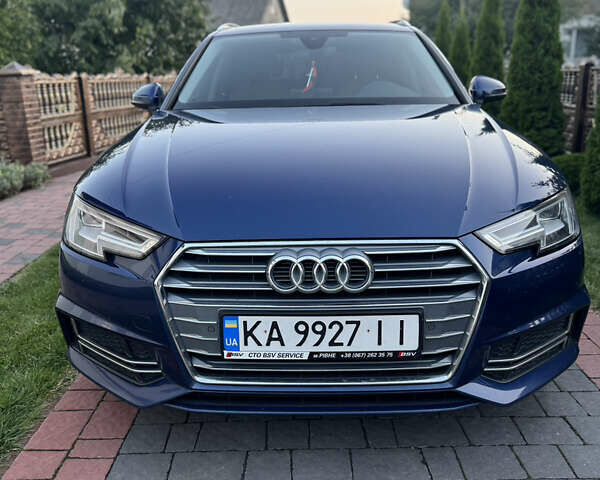 Синій Ауді А4, об'ємом двигуна 1.97 л та пробігом 245 тис. км за 19800 $, фото 1 на Automoto.ua